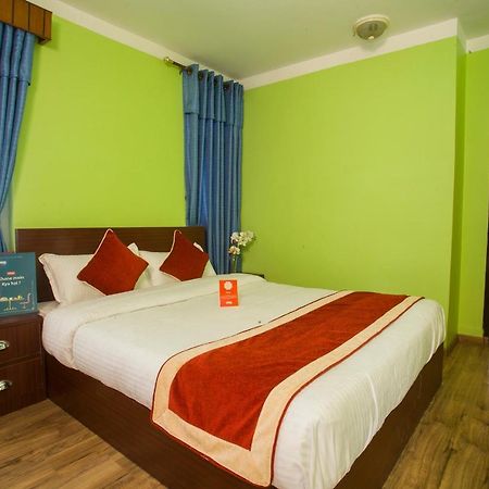 Oyo 146 Somewhere Hotel & Resturant Kathmandu Exterior foto