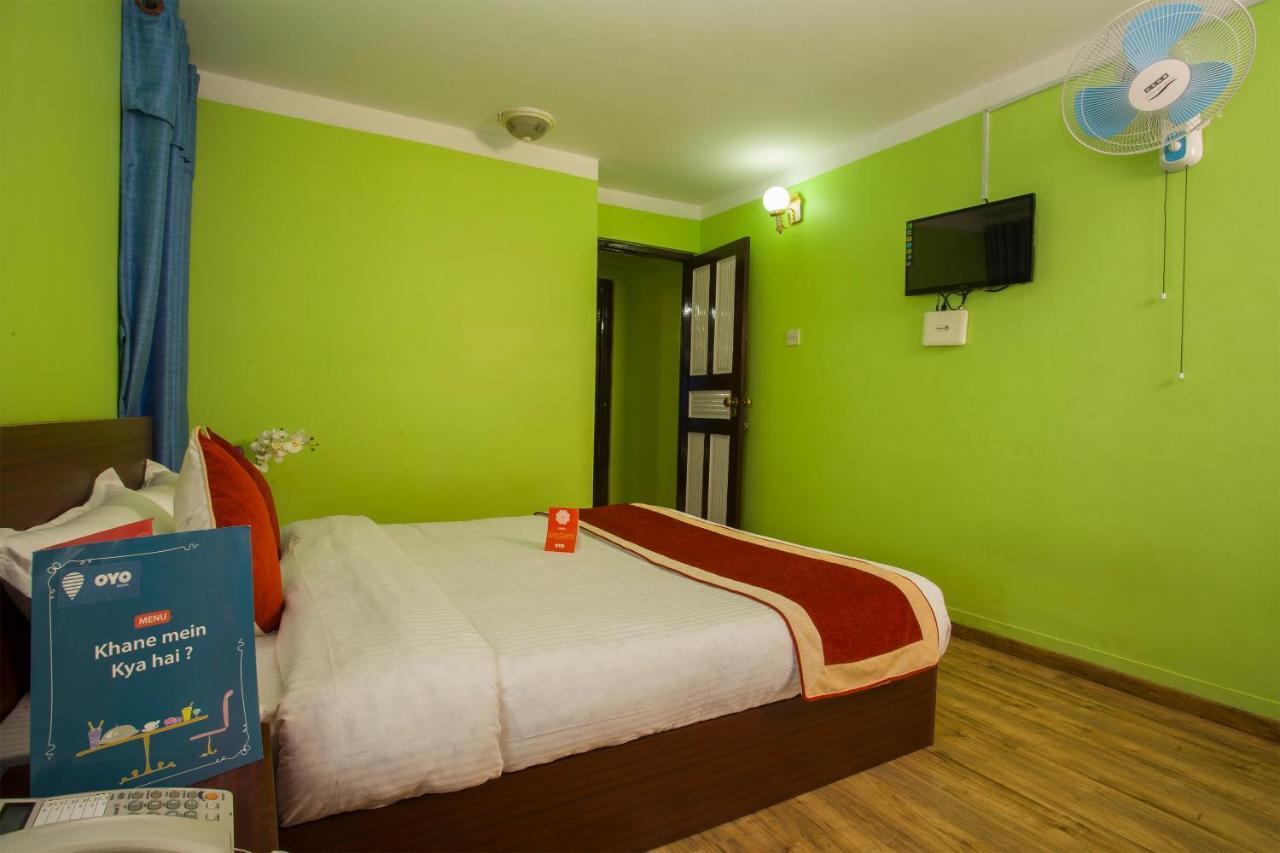 Oyo 146 Somewhere Hotel & Resturant Kathmandu Exterior foto