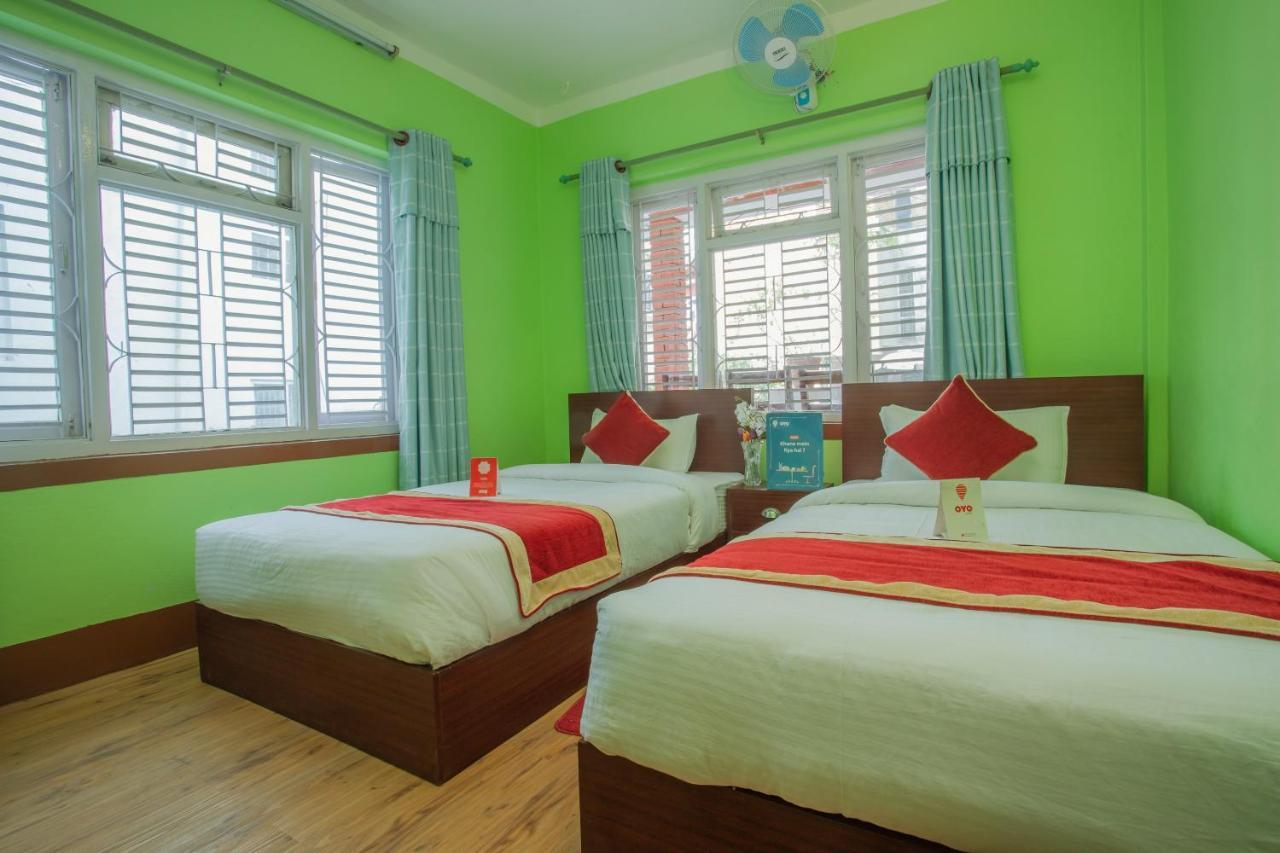 Oyo 146 Somewhere Hotel & Resturant Kathmandu Exterior foto