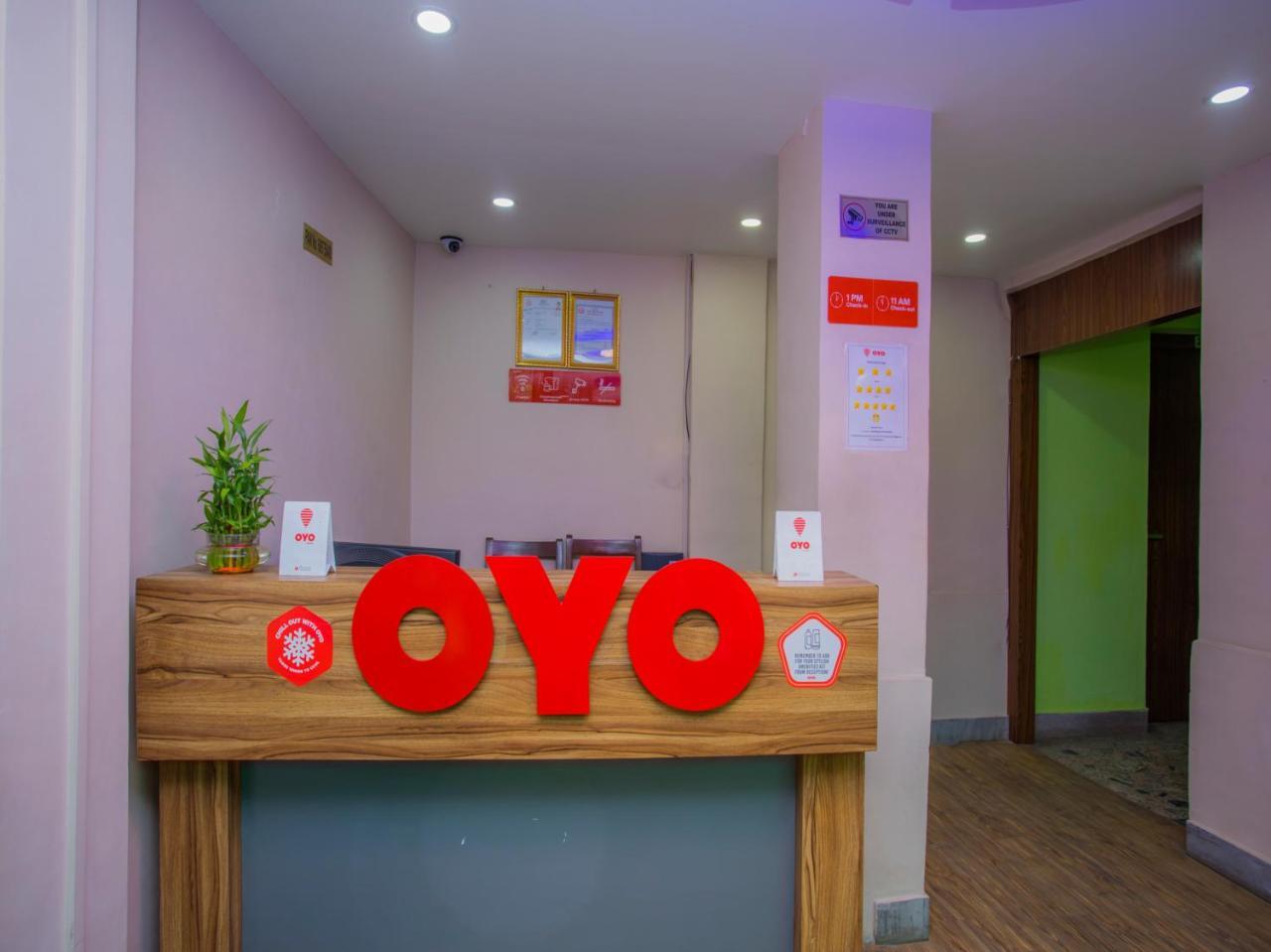 Oyo 146 Somewhere Hotel & Resturant Kathmandu Exterior foto